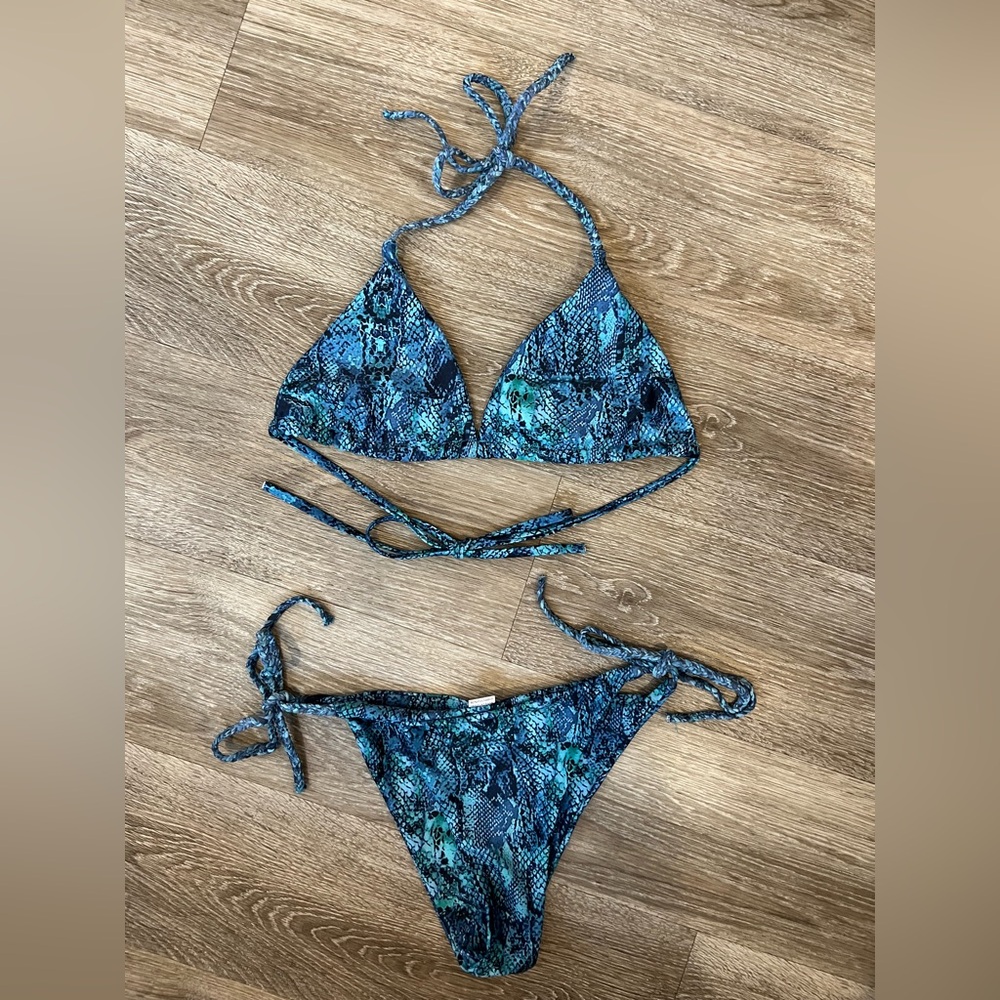 Blue String Bikini Snakeskin Blue M
